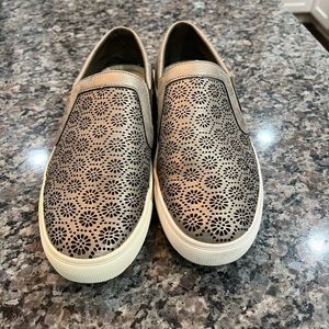 Boutique Womens Slip on shoes